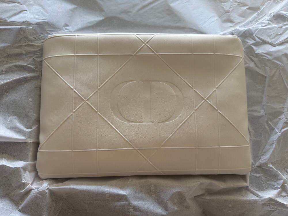 New Dior Clutch Bag / Cosmetic Pouch Bag and gift box and bag